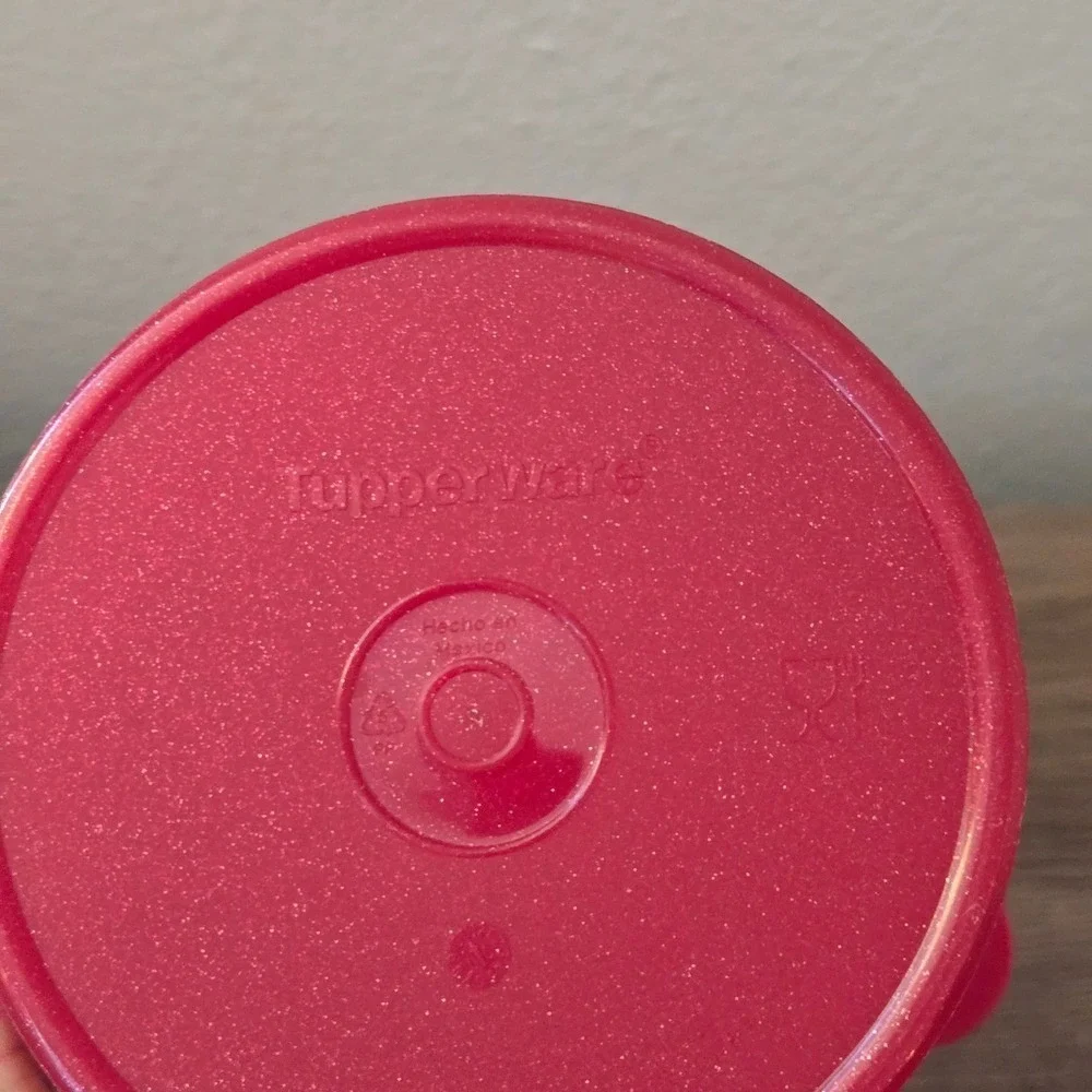Tupperware Red Glitter Round Food Storage Containers Set of 3 700ml 440ml - Picture 5 of 9